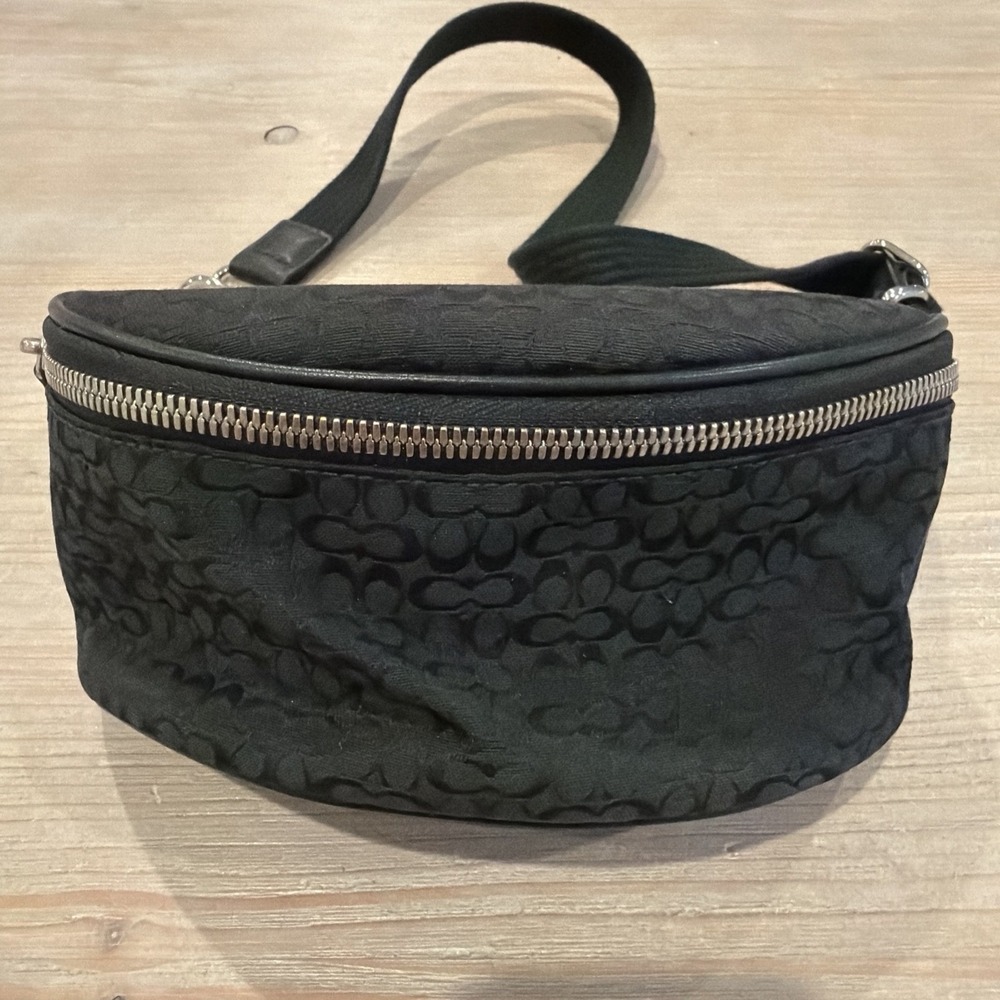 Coach Near Vintage Y2K Black Mini Sig. Jacquard Waist Pouch Belt Bag 5093